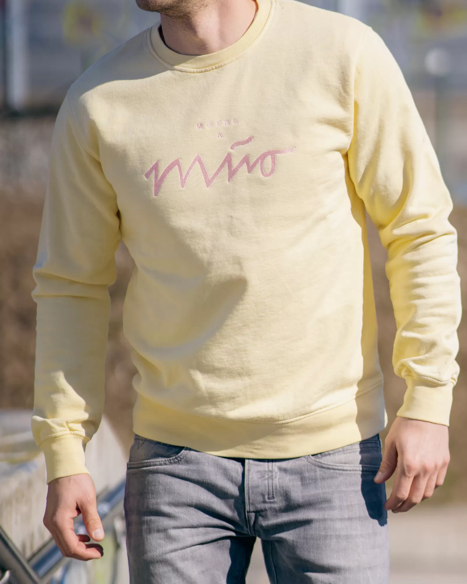 Motel a Miio Sweatshirt Men Rose Yellow gelb rosé Cheap